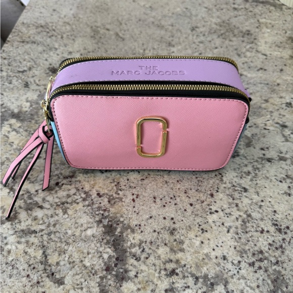 Marc Jacobs Handbags - Marc Jacobs Camera Bag